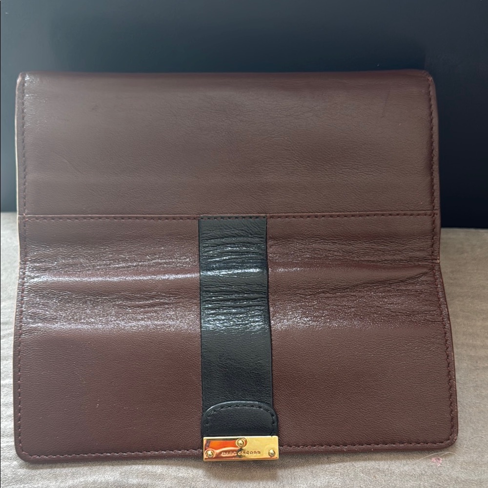 Marc Jacobs Brown Leather Wallet - Picture 7 of 11